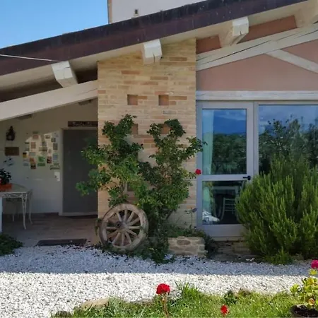 Colle Regnano 컨트리하우스 *