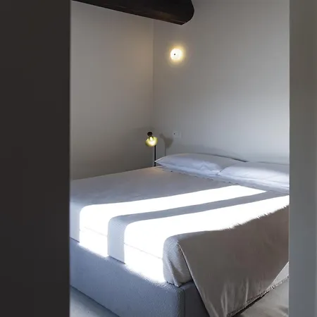 科尔雷尼亚诺酒店